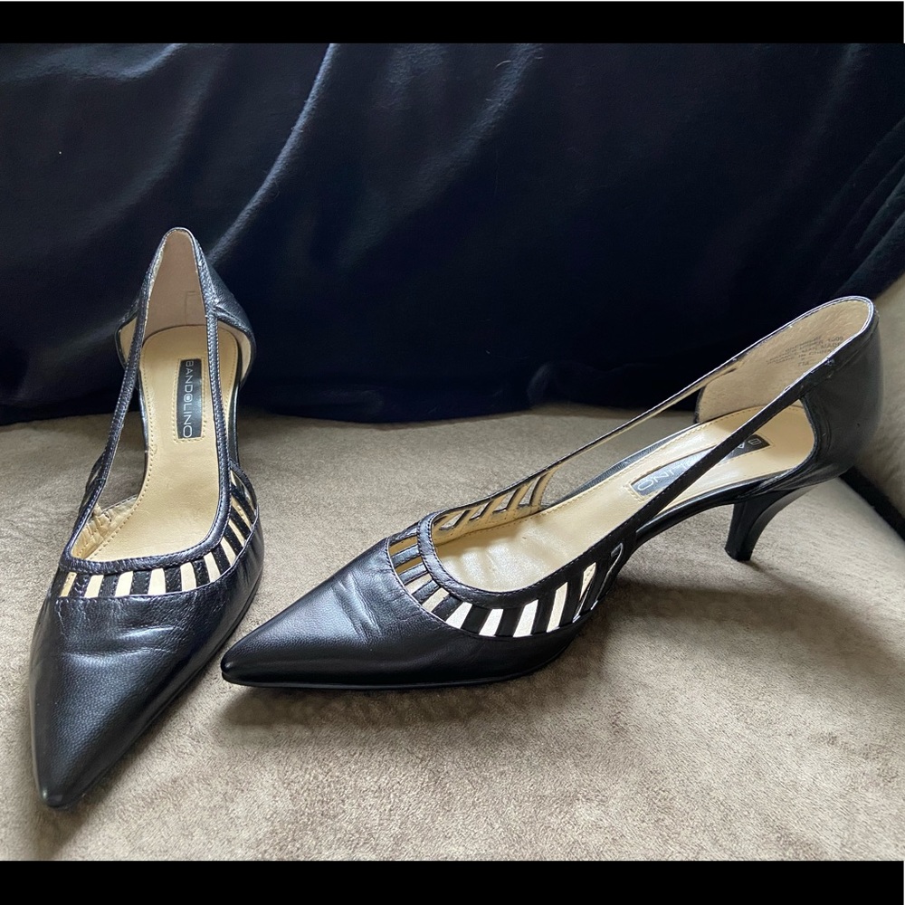 Bandolino, One Inch, Pointed Toe, Black Heels
